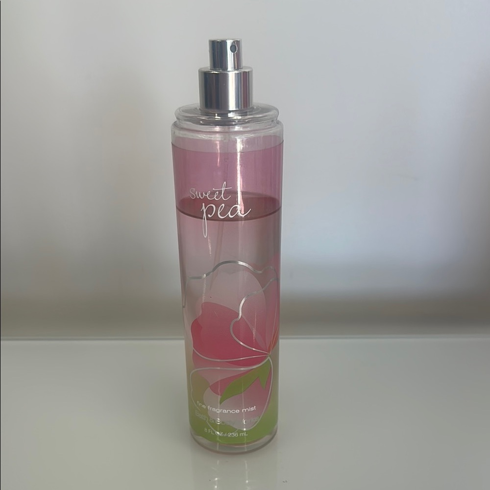 Bath and body works Sweet Pea Fragrance Mist